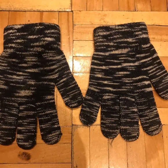 Other - Free whit purchase Black and Gray Gloves with Cozy Fit and Stylish Design